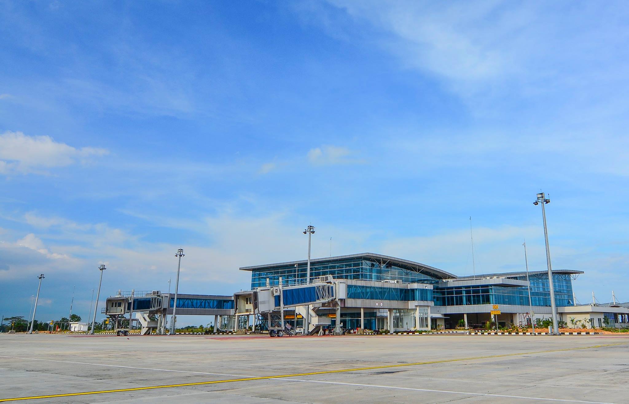 Terminal baru Bandara Depati Amir (PGK) di Pangkal Pinang yang modern.