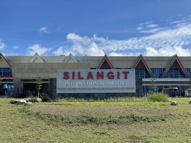 Terminal Bandara Sisingamangaraja XII (DTB), gerbang utama menuju Danau Toba.
